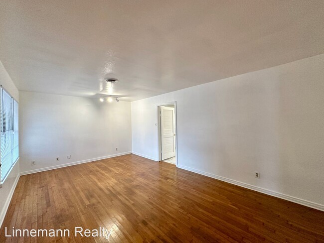 Building Photo - 3 br, 1.5 bath House - 2309 Sunny Lane