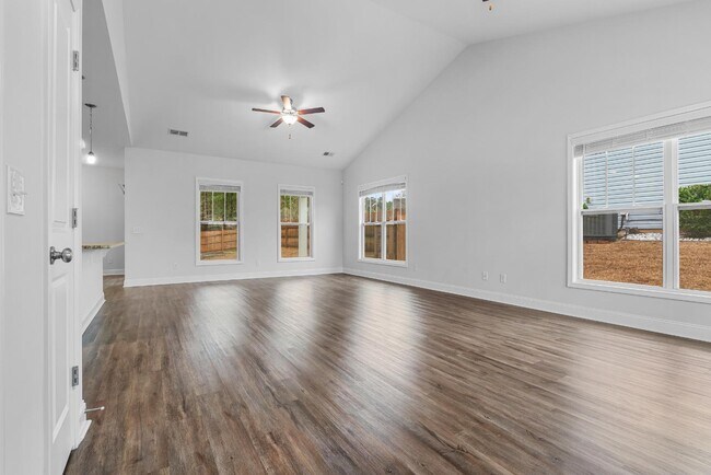 Building Photo - 413 Silver Anchor Dr