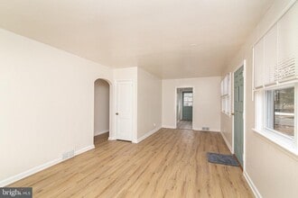 Building Photo - 1001 Armistice Dr