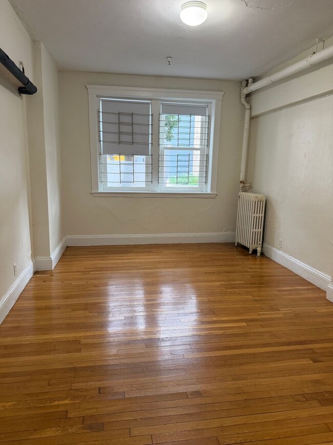 Photo - 112 Washington St Apartment