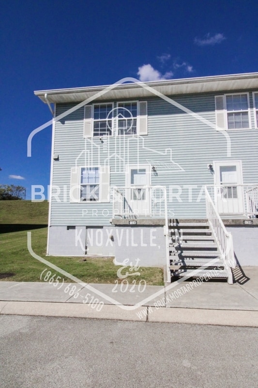 Photo - 136 N 6th St Apartment