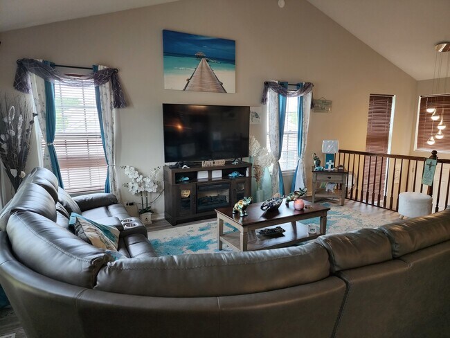 Foto del edificio - 152 Fountain Grass Cir