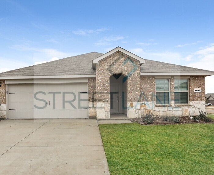 Primary Photo - REDUCED! - Now offering $300 off first ful...