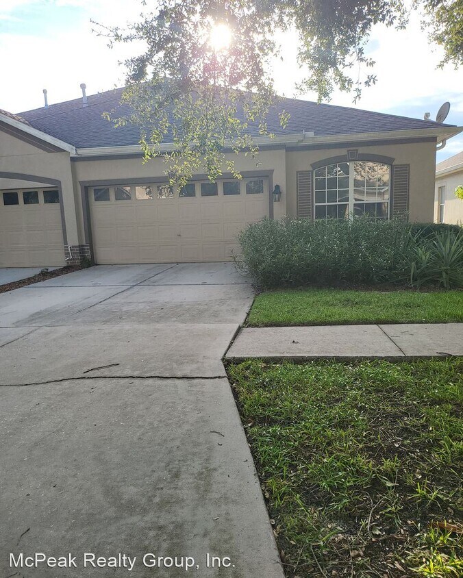 3 br, 2 bath House 6928 Surrey Oak Drive House Rental in Apollo