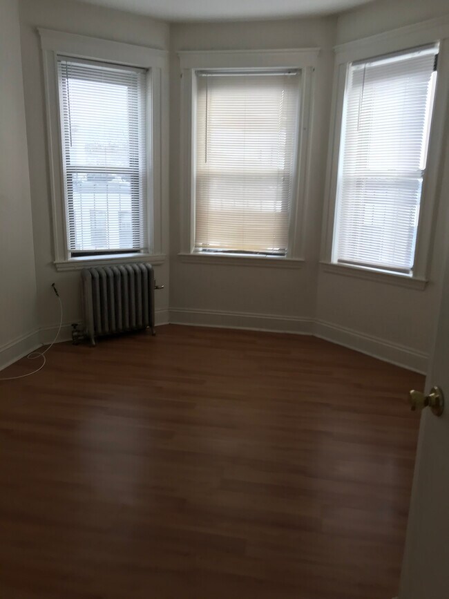 Bedroom - 1576 Commonwealth Ave