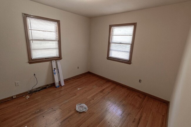 Building Photo - 2510 Quail Dr