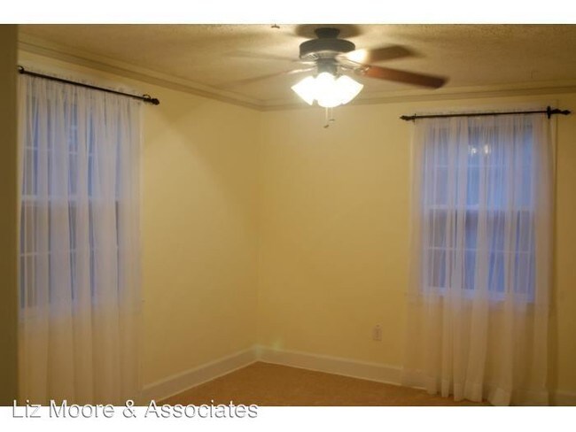 Foto del edificio - 3 br, 1.5 bath House - 75 Hopkins Street