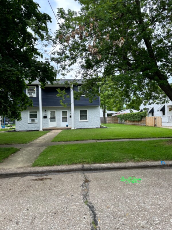 2222 W 14th St Unit 2222, Lorain, OH 44052 Room for Rent in Lorain, OH