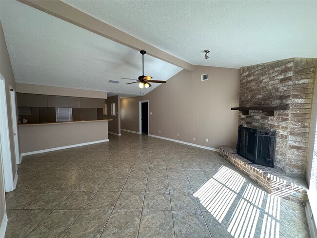 Foto del edificio - 7127 Maxwood Dr