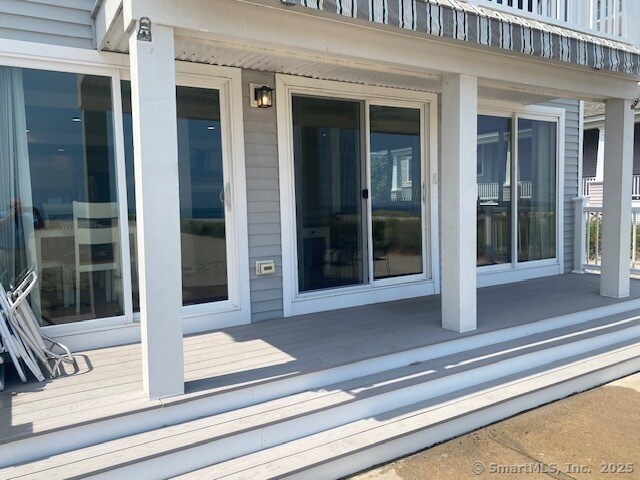 Foto del edificio - 75 Milford Point Rd