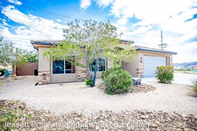 Building Photo - 3 br, 2 bath House - 3001 West 625 North