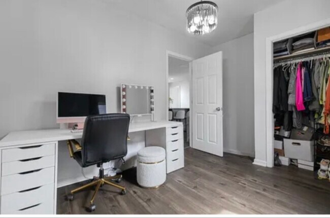 Foto del edificio - 55 Howe St