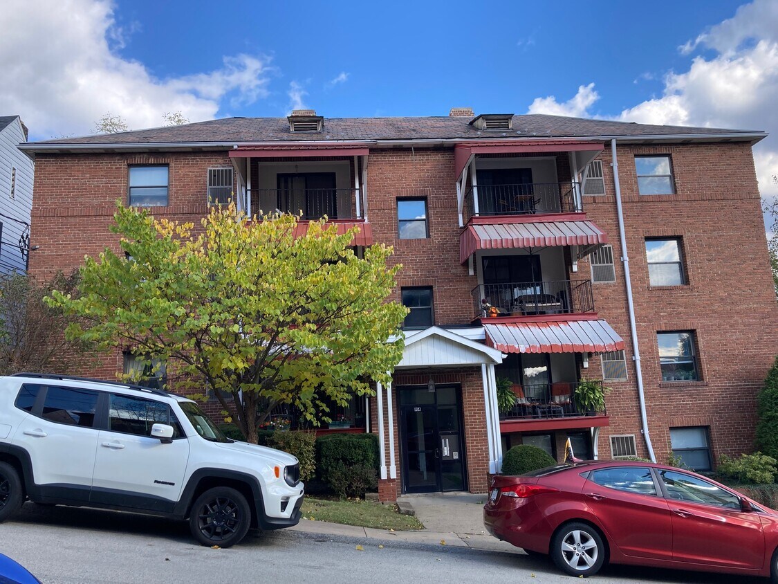Front - 914 McKinley Ave