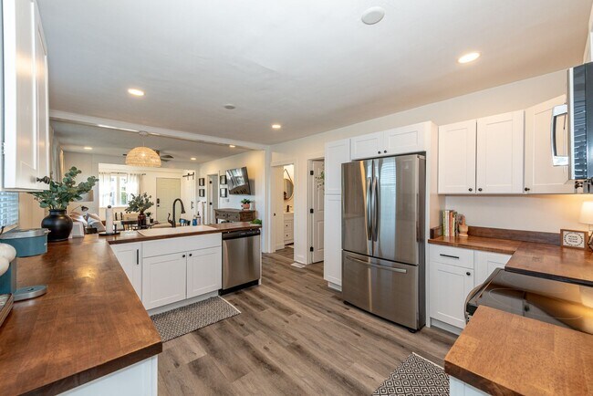 Foto del edificio - Alcoa 37701 - 2 bedroom, 1 bath home - Con...