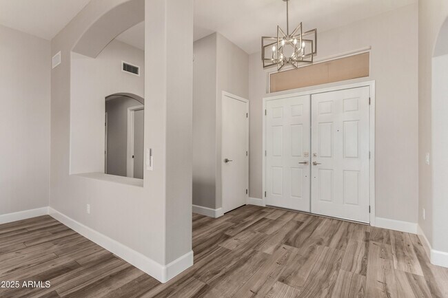 Building Photo - 14608 W Horizon Dr