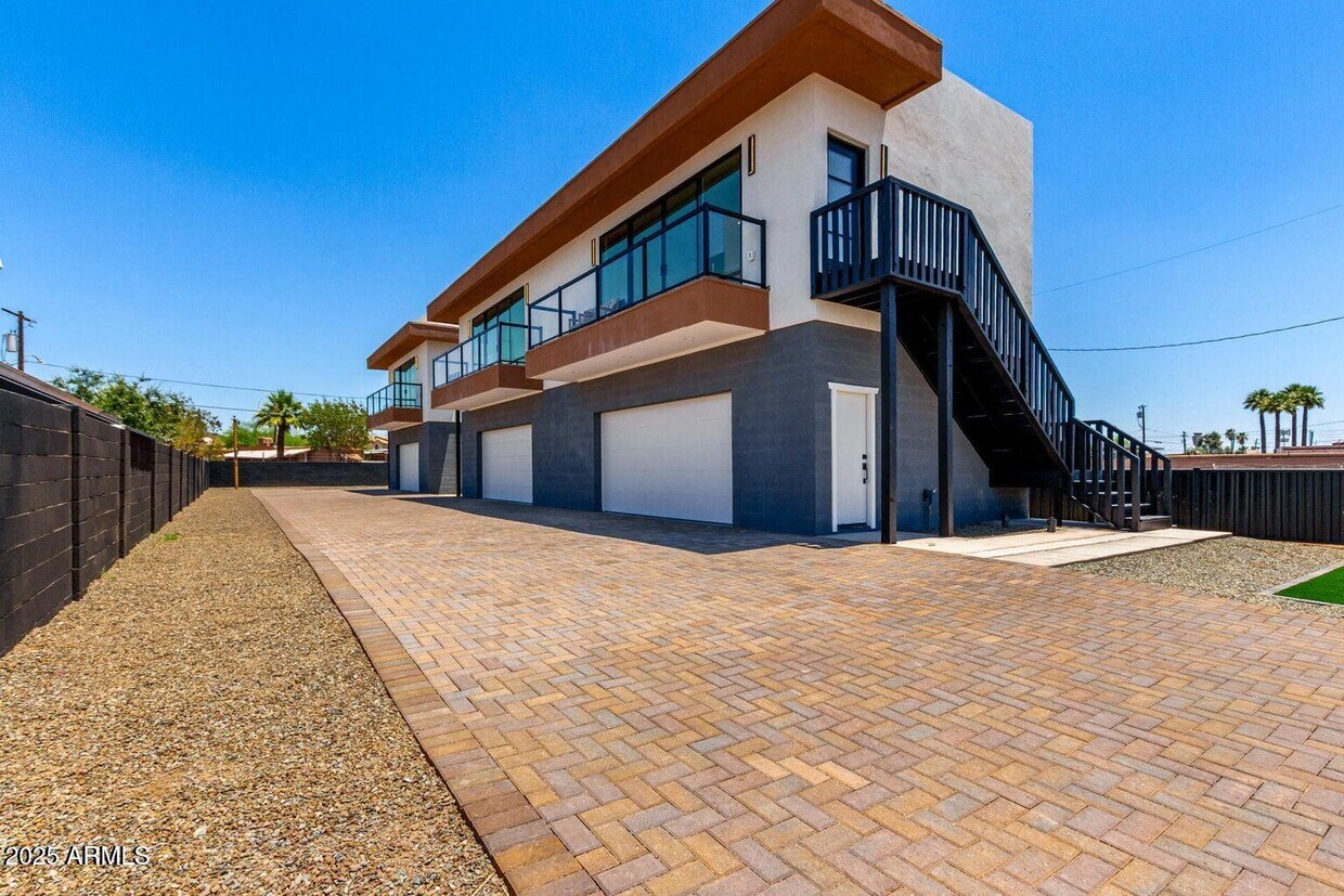 Foto principal - 1508 W Sherman St