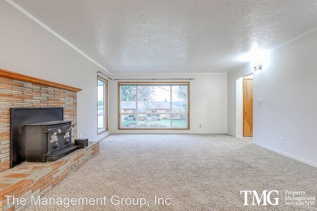 Foto del edificio - 3 br, 1 bath House - 4001 Gifford Place
