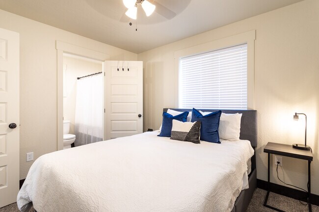 Foto del edificio - 839 8th Ave W