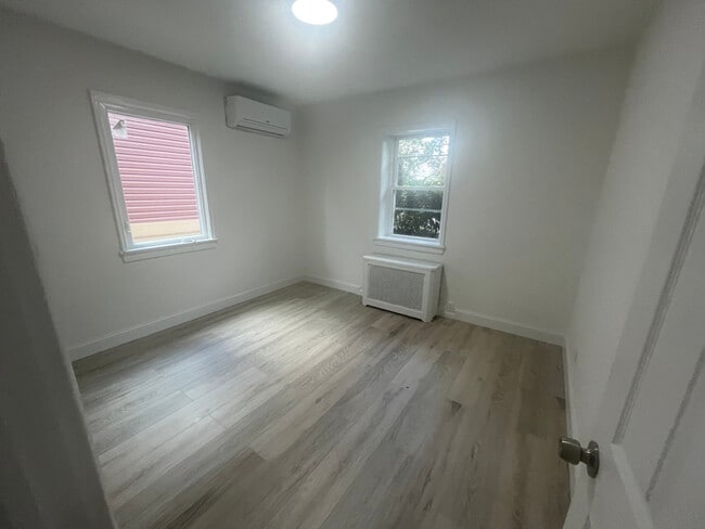 Photo - 86-27 239th St House