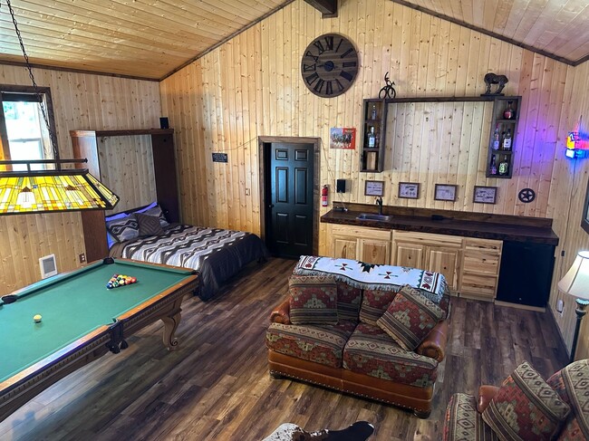 Foto del edificio - Studio Apartment in Deschutes River Woods
