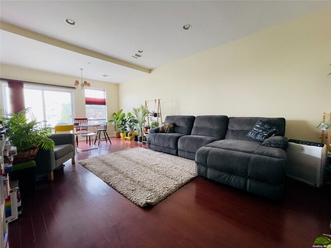 Foto del edificio - 6518 Seaspray Ave
