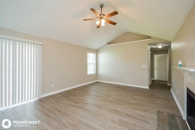 Foto del edificio - 6204 Klondike River Rd, Lithonia, GA 30038