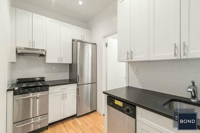 Foto del edificio - 166 E 90th St