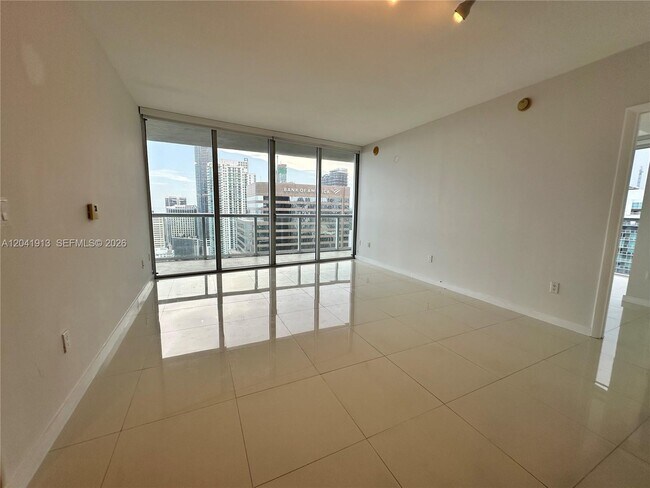 Foto del edificio - 495 Brickell Ave