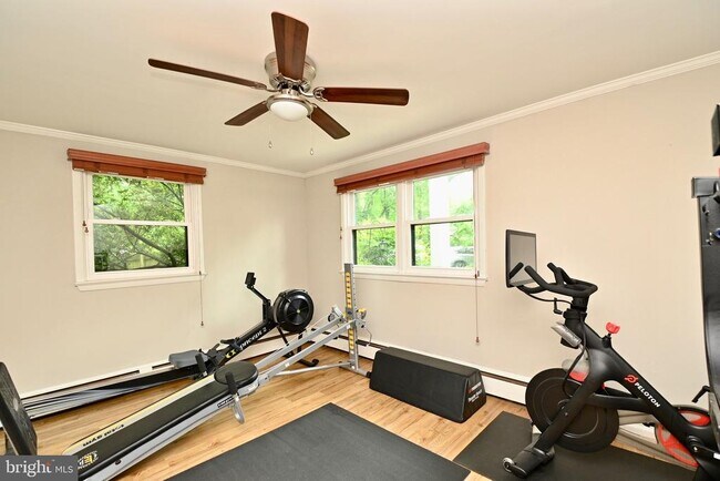 Foto del edificio - 2529 Kirklyn St