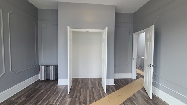 Building Photo - 441 Bergen Ave