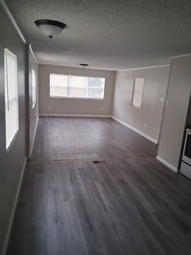 Building Photo - 1920 E 151st Ave