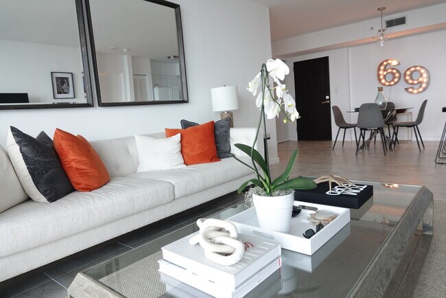 Building Photo - 90 Alton Rd