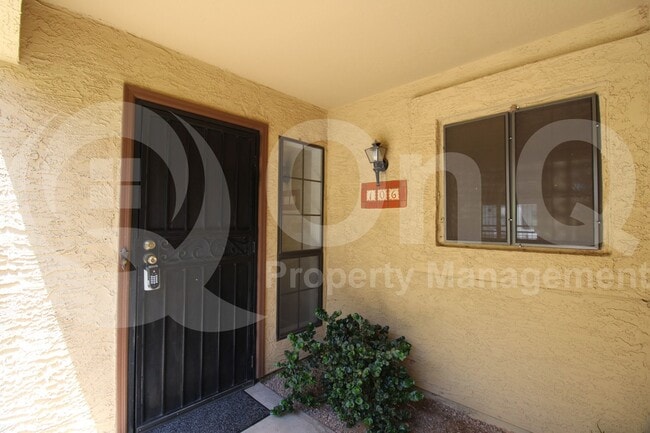 Building Photo - 8331 N 21st Dr