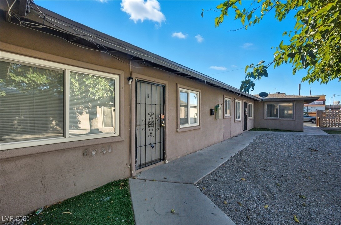 Foto principal - 2505 Cedar Ave