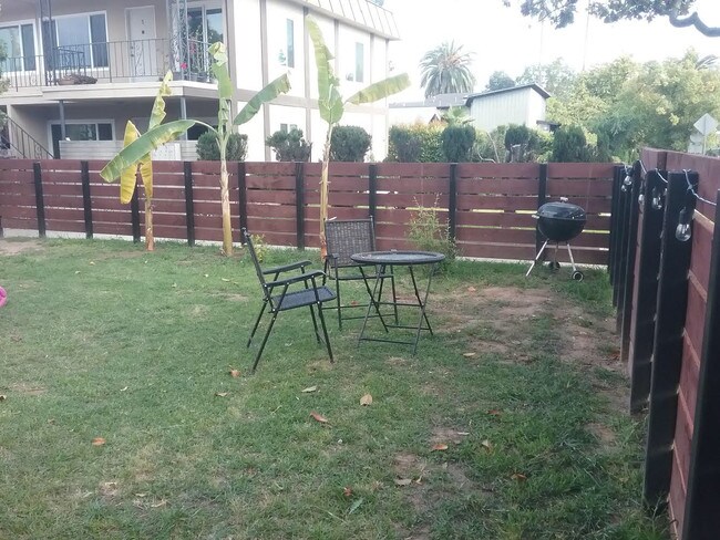 Fox Chapel Local Park está ubicado en una pequeña comunidad de casas adosadas en el condado de Montogmery. - 610 Fremont Ave