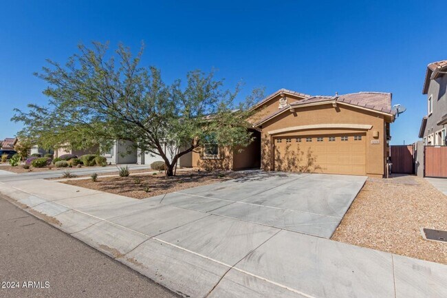 Foto del edificio - Updated home in Marbella Ranch!!