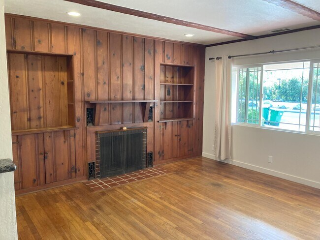 Foto del edificio - 618 W Sacramento Ave