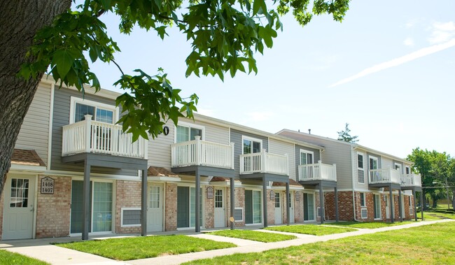 Building Photo - Chestnut Lane Apartments