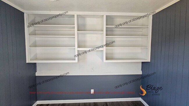 Foto del edificio - Southlawn North Large 4 Bedroom 2 bath home