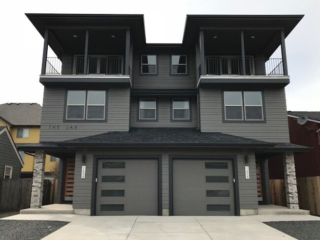 Building Photo - The Jax