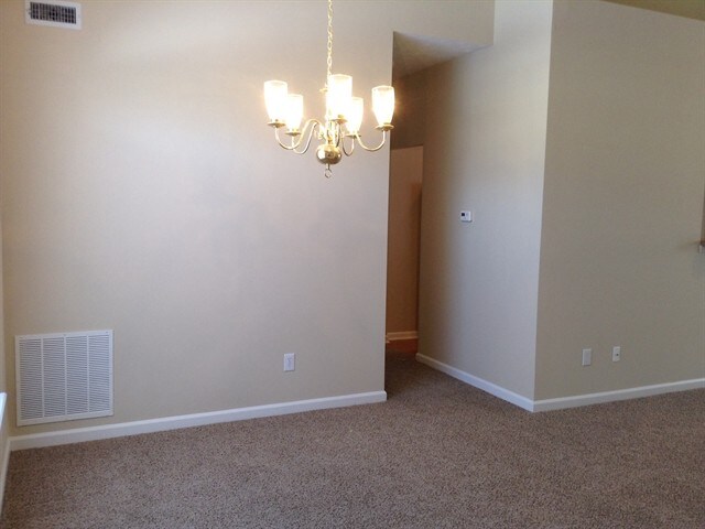 Building Photo - 6449 Camarillo Ct