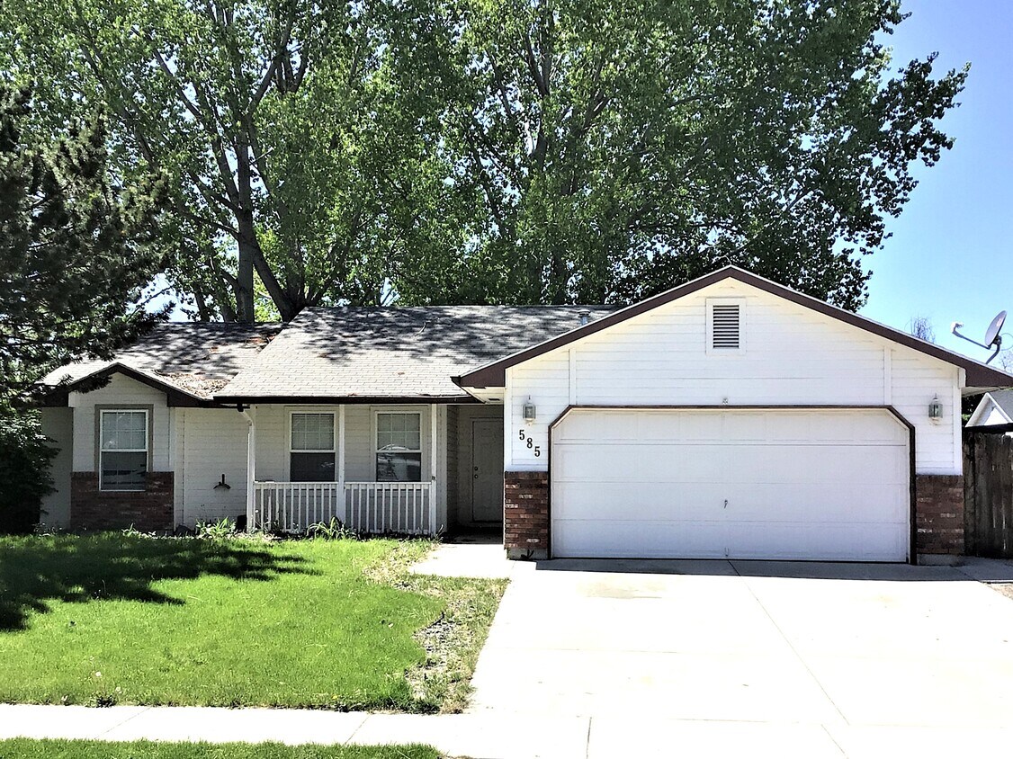 Foto principal - 585 N Katie Way