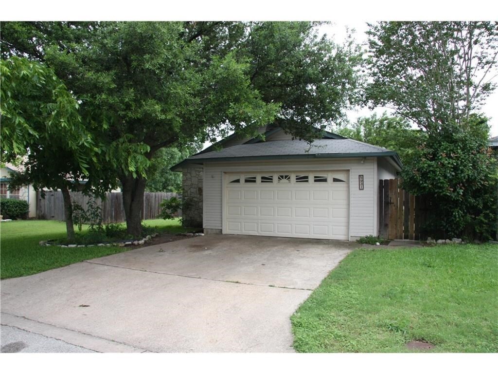 Primary Photo - 5931 Kevin Kelly Pl