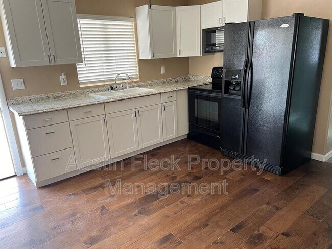 Foto del edificio - 1225 E Spence Ave