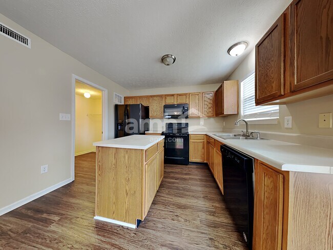 Foto del edificio - 5805 W Deerview Bend