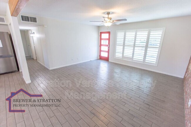 Foto del edificio - 8334 E Monte Vista Rd
