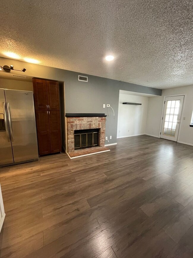 Foto del edificio - 4981 Garrison St