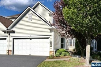 Building Photo - 40 Mulberry Ct