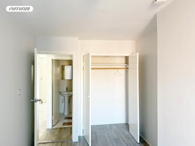Building Photo - 355 Jefferson Ave