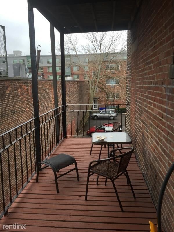 Building Photo - 1 br, 1 bath Apartment - 11 Gorham St Apt 8